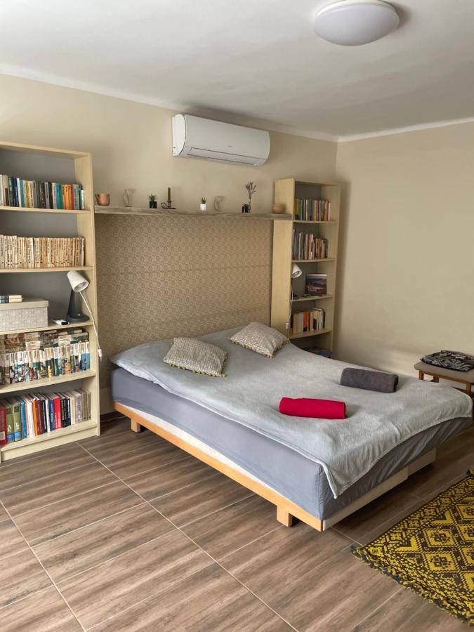 Appartement Keresztes Lak à Badacsonytördemic Extérieur photo